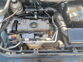 Peugeot 206 2002-thumb-26