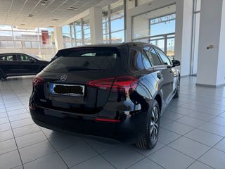 Mercedes-Benz A 180 2024-thumb-2