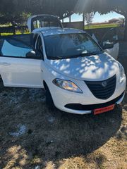 Lancia Ypsilon 2015 Δεσμεύτηκε-thumb-1