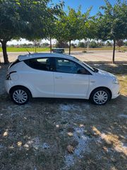 Lancia Ypsilon 2015 Δεσμεύτηκε-thumb-9