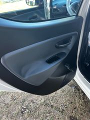 Lancia Ypsilon 2015 Δεσμεύτηκε-thumb-17