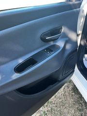 Lancia Ypsilon 2015 Δεσμεύτηκε-thumb-22