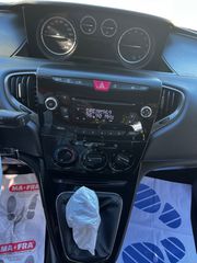Lancia Ypsilon 2015 Δεσμεύτηκε-thumb-31