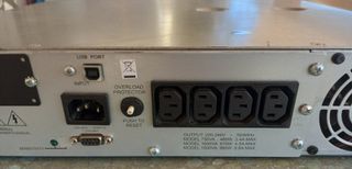APC Smart-UPS 1500VA Rackmount 2U-thumb-3