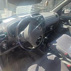 Suzuki Ignis 2001-thumb-2
