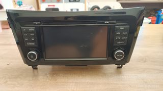 Εργοστασιακή οθόνη Nissan Qashqai j11a.