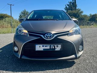 Toyota Yaris 2016 1.5 HYBRID DYNAMIC-thumb-1