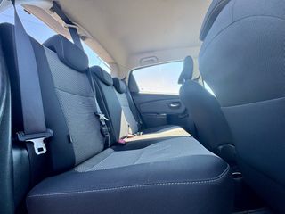 Toyota Yaris 2016 1.5 HYBRID DYNAMIC-thumb-12