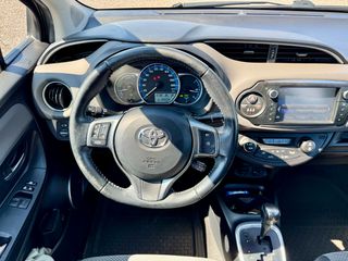 Toyota Yaris 2016 1.5 HYBRID DYNAMIC-thumb-9