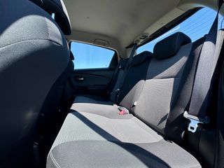 Toyota Yaris 2016 1.5 HYBRID DYNAMIC-thumb-13
