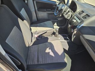 Suzuki SX4 2010 4x4-thumb-12