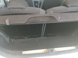 Toyota Aygo 2011-thumb-16