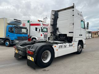 Volvo 2000 FH12-460-thumb-10