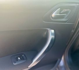 Peugeot 2008 2016 1.2 e-THP 110hp Allure/ΟΘΟΝΗ/PARKTRONIC/ΔΕΡΜΑ/CRUISE/LED/EU6-thumb-19
