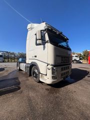 Volvo 2011 4x2-thumb-1