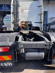 Volvo 2011 4x2-thumb-4