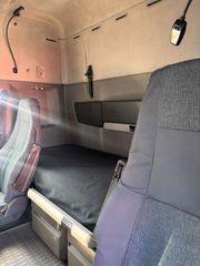 Volvo 2011 4x2-thumb-9
