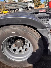 Volvo 2011 4x2-thumb-10