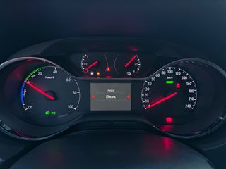 Opel Grandland X 2020 HYBRID4 Plug-in  300PS  AWD BVA8 ULTIMATE 4Χ4-thumb-46