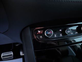 Opel Grandland X 2020 HYBRID4 Plug-in  300PS  AWD BVA8 ULTIMATE 4Χ4-thumb-58