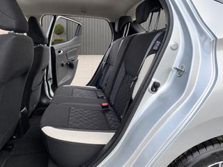 Nissan Micra 2017 ~N-Connecta-Πιλότος-Κλίμα-Ζάντες 16"-Κάμερα-Πλοηγός-Keyless~-thumb-22