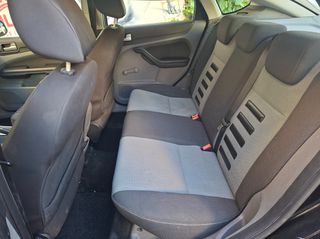 Ford Focus 2009-thumb-6