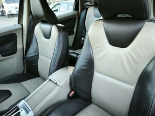 Volvo XC 60 2009-thumb-4