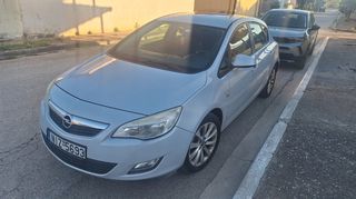 Opel Astra 2012