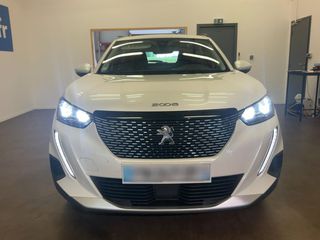 Peugeot 2008 2020 1.2 PureTech Allure!!-thumb-3