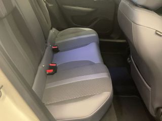 Peugeot 2008 2020 1.2 PureTech Allure!!-thumb-6