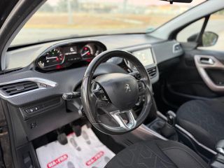 Peugeot 2008 2016 1.2 PURETECH 110 ALLURE (Book Service)-thumb-29
