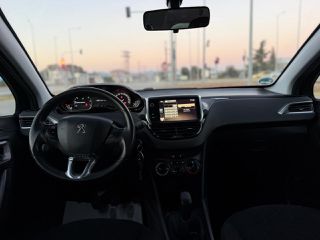 Peugeot 2008 2016 1.2 PURETECH 110 ALLURE (Book Service)-thumb-32