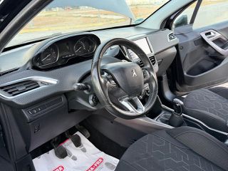Peugeot 2008 2016 1.2 PURETECH 110 ALLURE (Book Service)-thumb-14