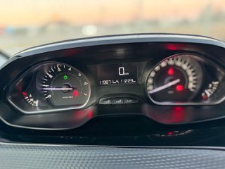 Peugeot 2008 2016 1.2 PURETECH 110 ALLURE (Book Service)-thumb-16