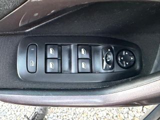 Peugeot 2008 2016 1.2 PURETECH 110 ALLURE (Book Service)-thumb-17