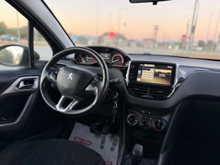Peugeot 2008 2016 1.2 PURETECH 110 ALLURE (Book Service)-thumb-18