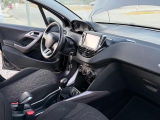 Peugeot 2008 2016 1.2 PURETECH 110 ALLURE (Book Service)-thumb-22