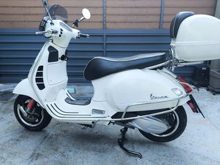 Vespa GTS Super 300 2020-thumb-2
