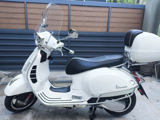 Vespa GTS Super 300 2020-thumb-4