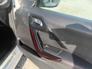 Peugeot 208 2017 GT LINE PANORAMA-thumb-14