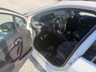 Peugeot 208 2017 GT LINE PANORAMA-thumb-17