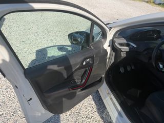 Peugeot 208 2017 GT LINE PANORAMA-thumb-18
