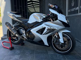 Suzuki GSX-R 1000 2008 K8-thumb-1