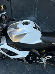 Suzuki GSX-R 1000 2008 K8-thumb-13