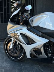 Suzuki GSX-R 1000 2008 K8-thumb-17