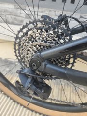 Downhill - Enduro - Trail Giant 2022 reign-thumb-6