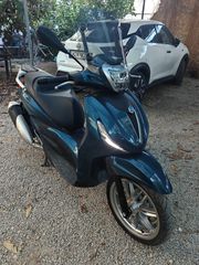 Piaggio Beverly 300 2023 Beverly 300 hpe