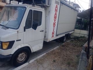Καντίνα Mercedes-Benz 2000 310