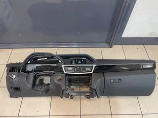 Ταμπλό Mercedes W212 Παλιό Μοντέλο