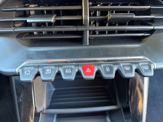 Peugeot 208 2021 1.2 PURETECH 75 LIKE-thumb-13